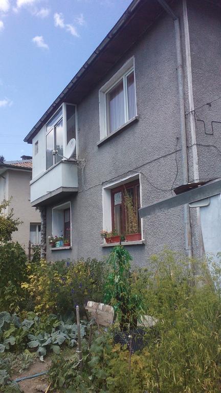 Edelvays House Hotel Trigrad Bagian luar foto
